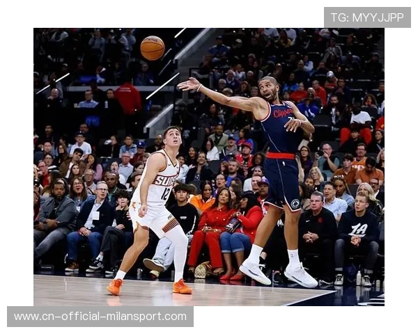 快船末节防守强度维持领先 限制尼克斯双核关键反扑